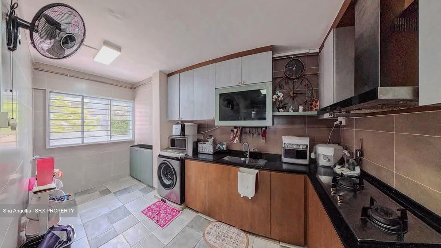 Blk 121 Bukit Batok Central (Bukit Batok), HDB Executive #566619141